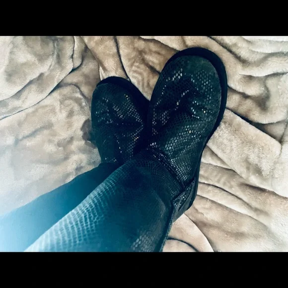 Ugg Classic Tall Black Sparkle Boots - Picture 6 of 16